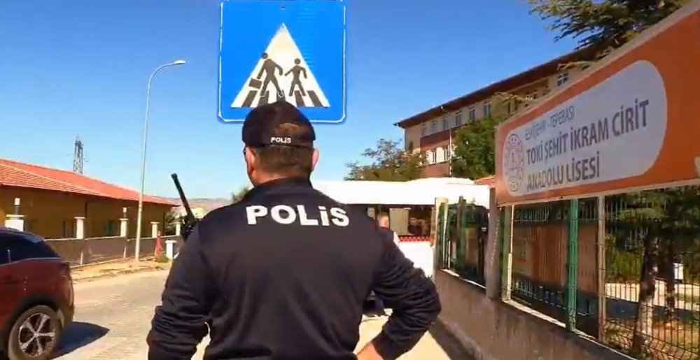 Polis Ekiplerinin Okul Çevrelerinde Denetimleri Sürüyor
