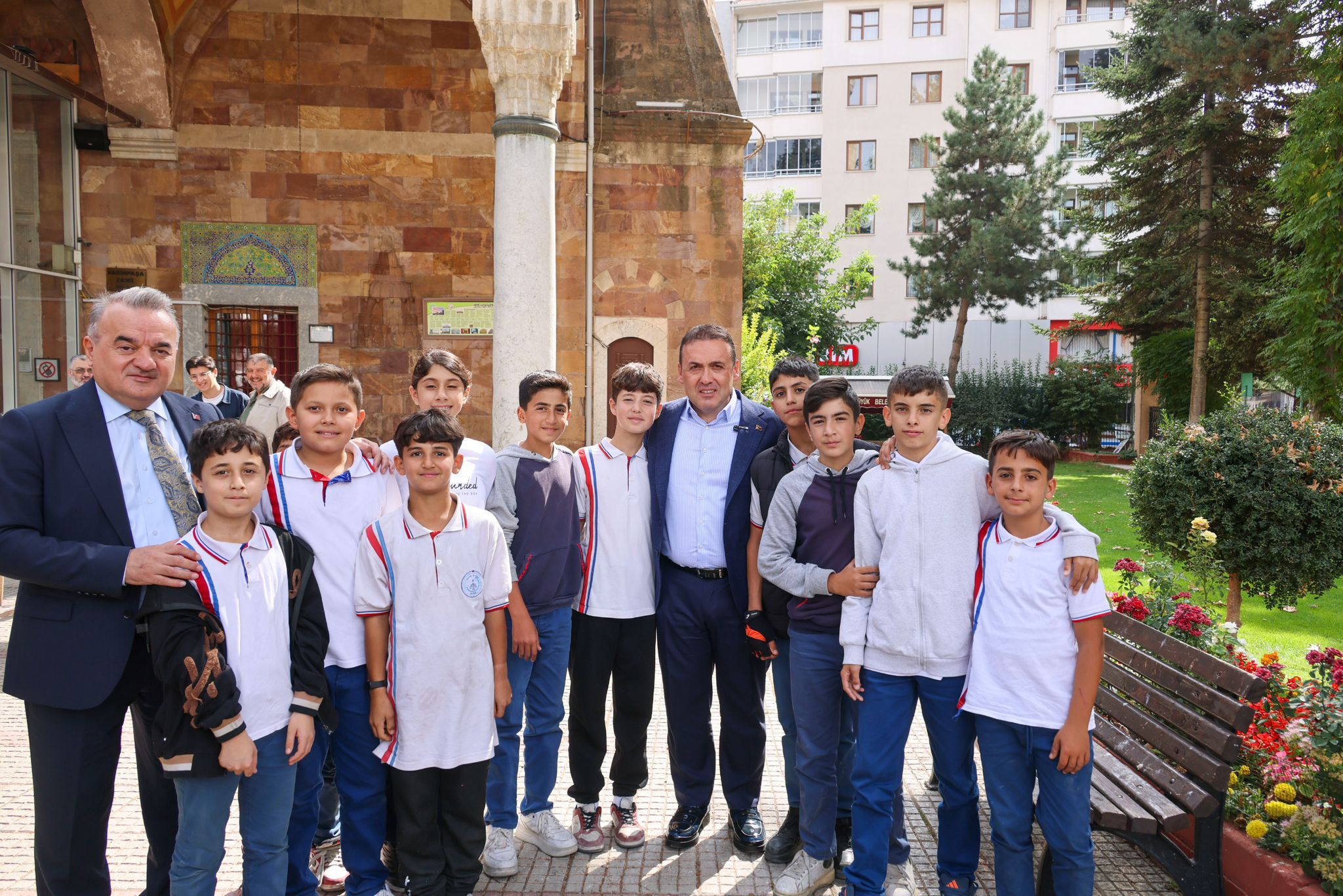 vali-sozerden-bozuyuk-temaslari1.jpg