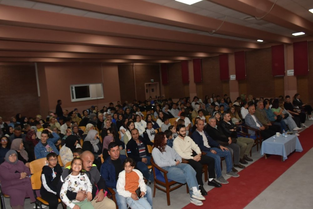 "Parça Tesirli Pazarlar" Oyunu Büyük İlgi Gördü