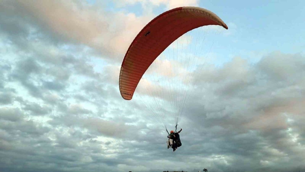 Yamaç Paraşütü Pilotları Gökyüzüyle Tanışıyor