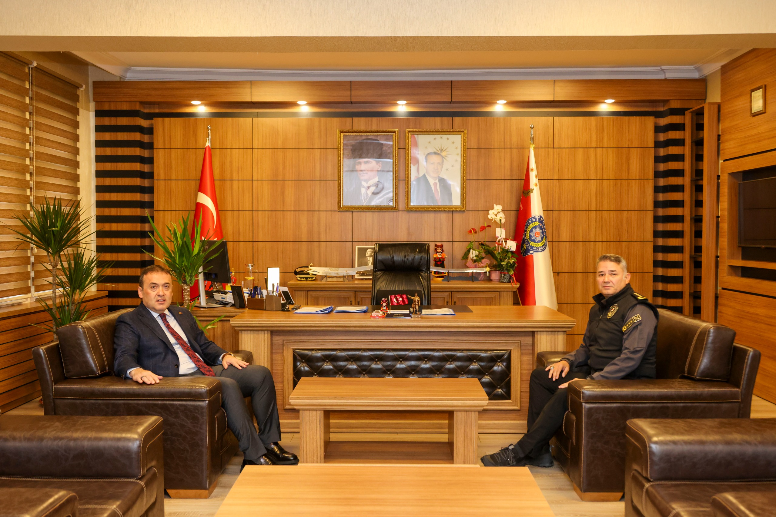 vali-sozer-yeni-emniyet-muduru-gokalp-seneri-ziyaret-etti-1.jpeg