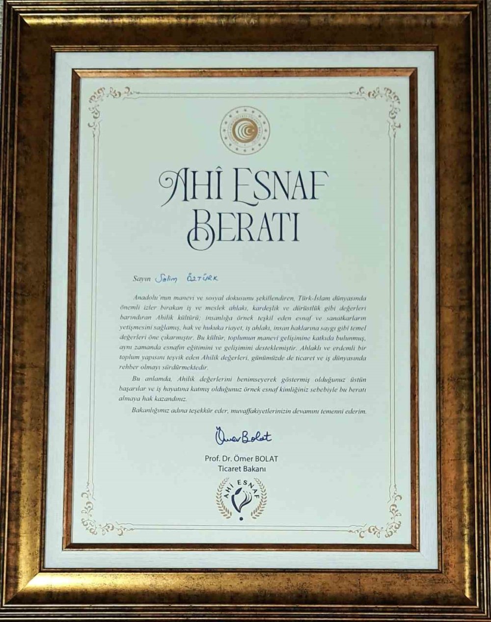 Yarım Asırlık Süpürge Ustasına Ahilik Beratı