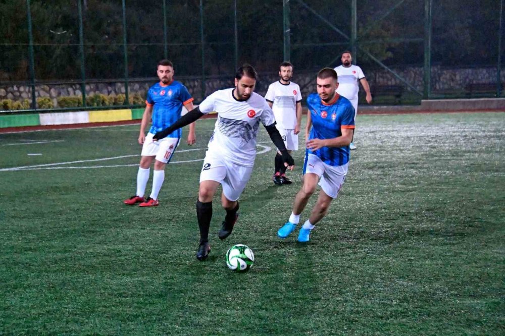 Geleneksel Halı Saha Turnuvası Başladı