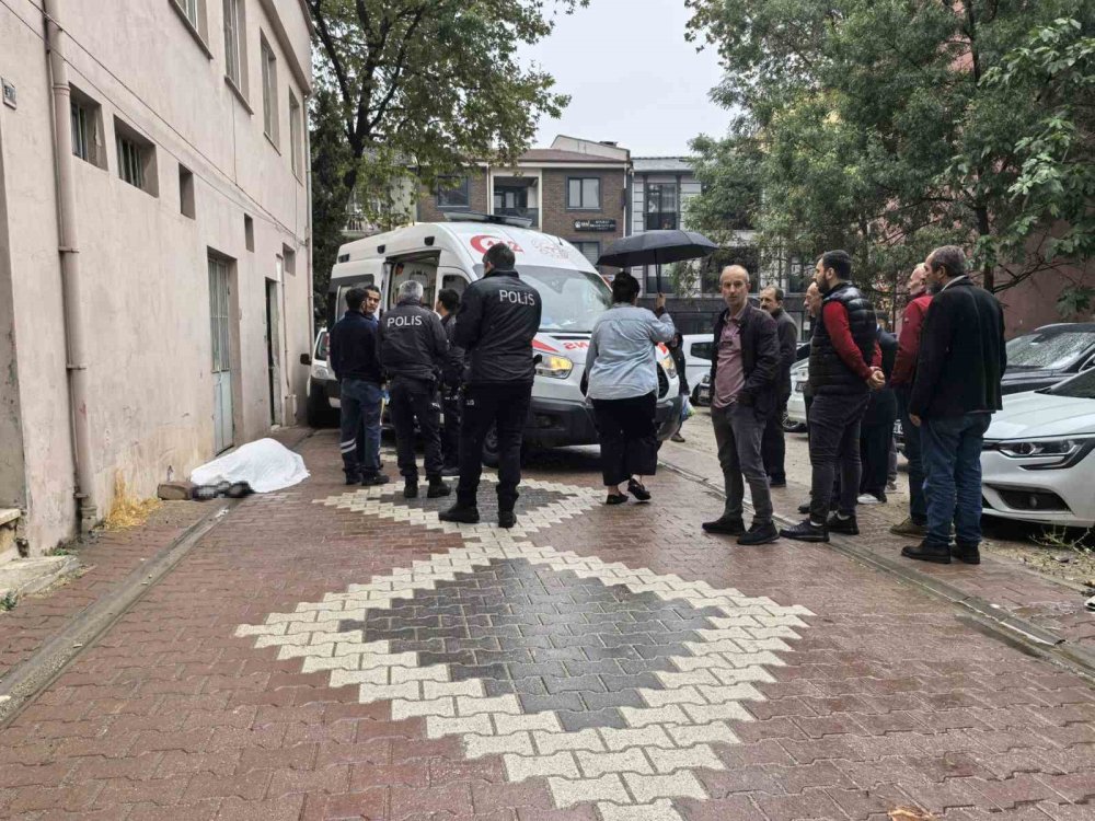 Yaşlı Adam Sokakta Ölü Bulundu