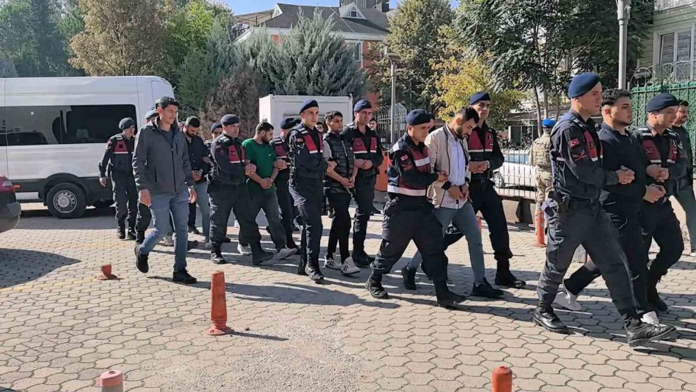 Bir Kişinin Ölümüne 2 Kişinin Yaralanmasına Neden Olayda 10 Kişi Adliyeye Sevk Edildi