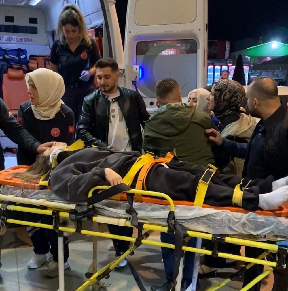 3’üncü Kattan Düşen Genç Yaralandı