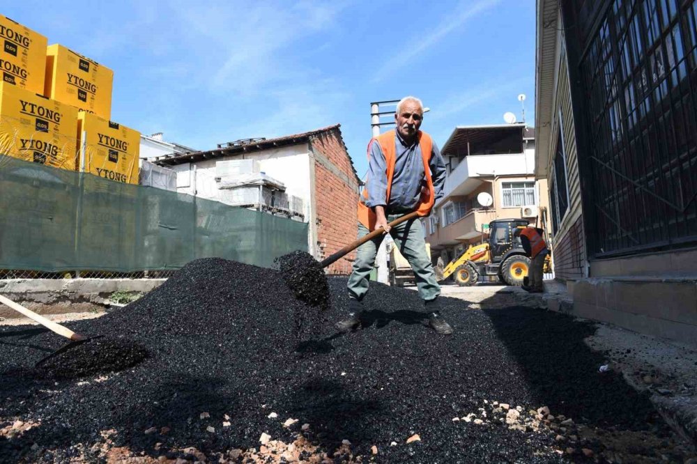9 Ayda 29 Bin Ton Asfalt Yaması Yapıldı
