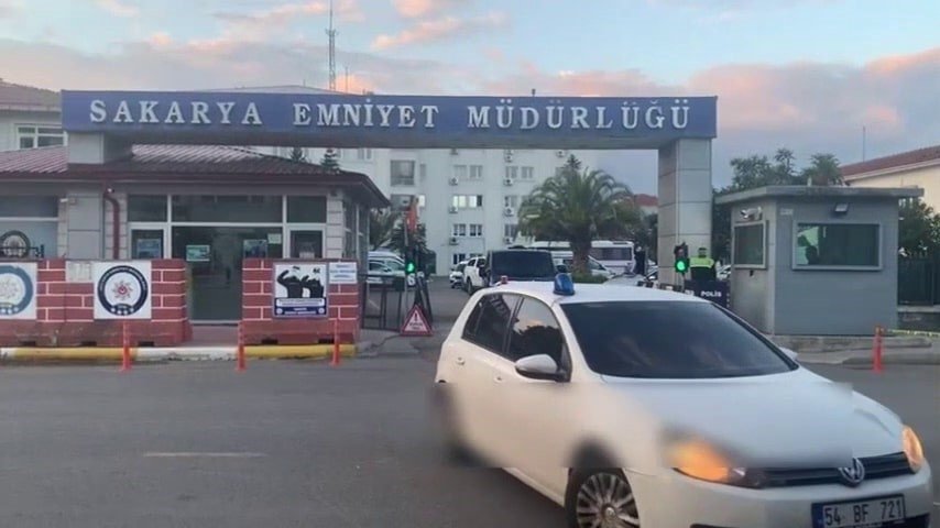 Özel Harekat Destekli Silah Ve Sahte Alkol Operasyonunda 2 Tutuklama