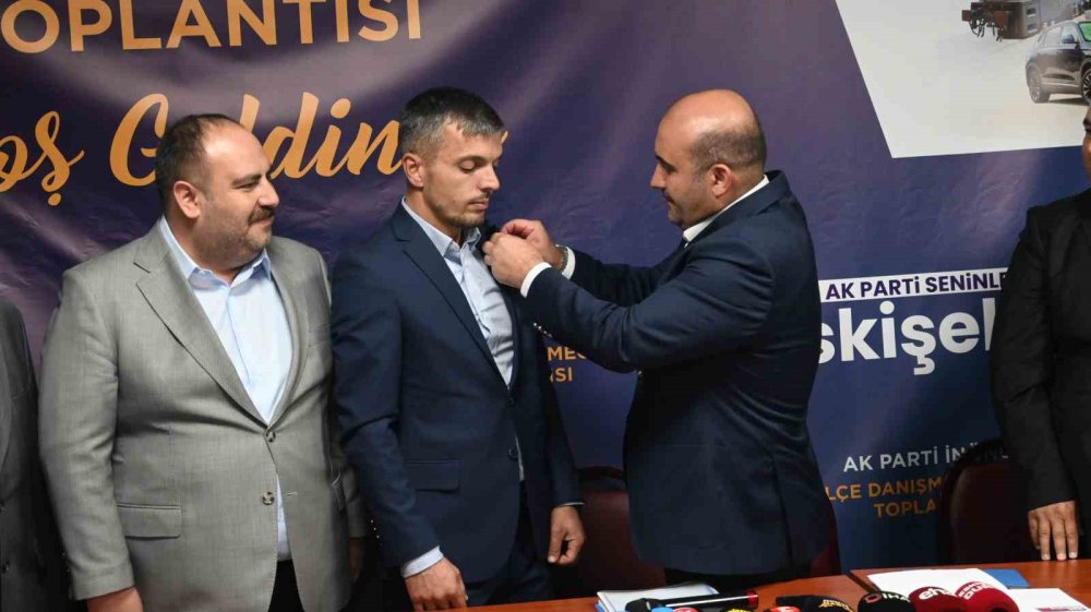 Chp’li Belediye Meclis Üyesi Ak Parti’ye Geçti