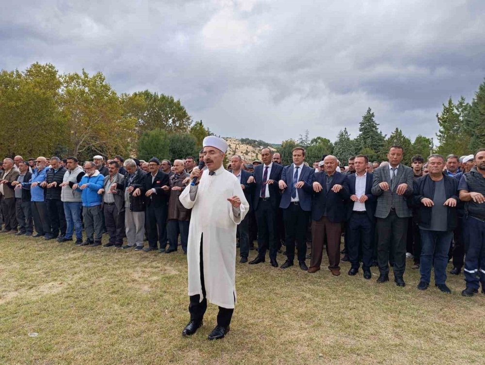 Duanın Ardından Yağan Yağmur, Katılımcılarda Büyük Sevinç Oluşturdu