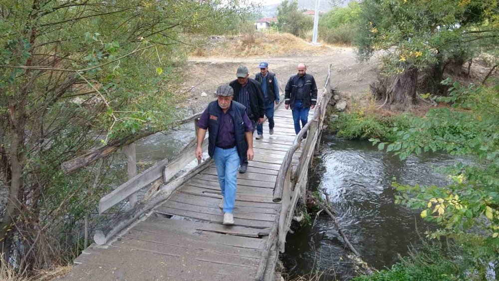 Köy Sakinleri Köprü İstiyor