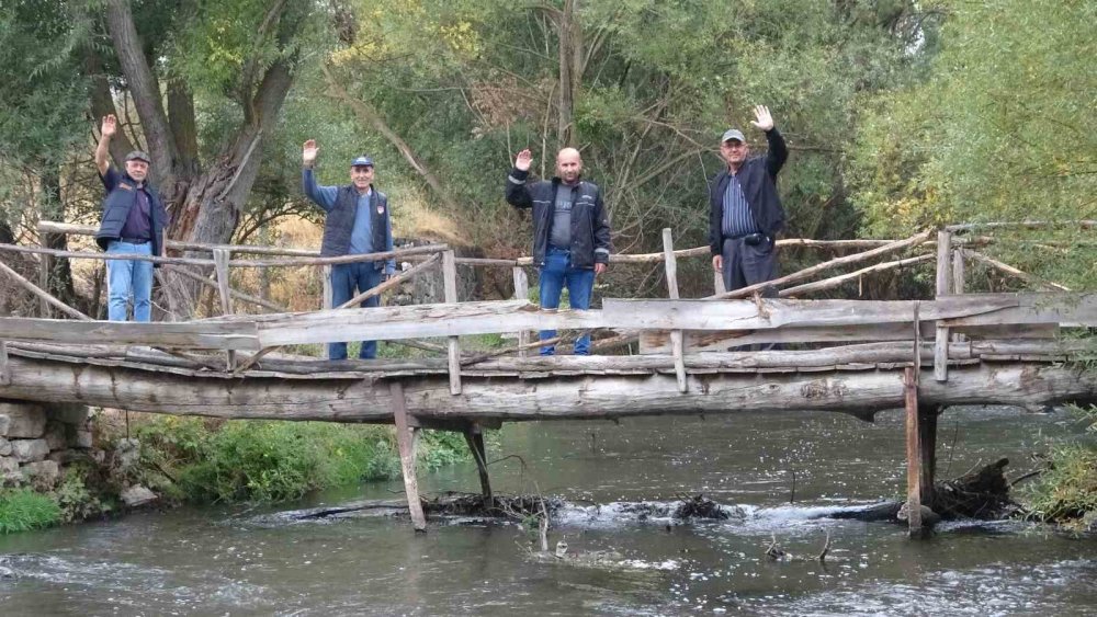 Köy Sakinleri Köprü İstiyor
