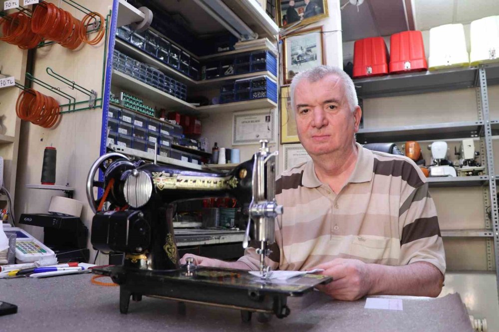 100 Yıllık Dikiş Makinesini Bile Konuşturabiliyor