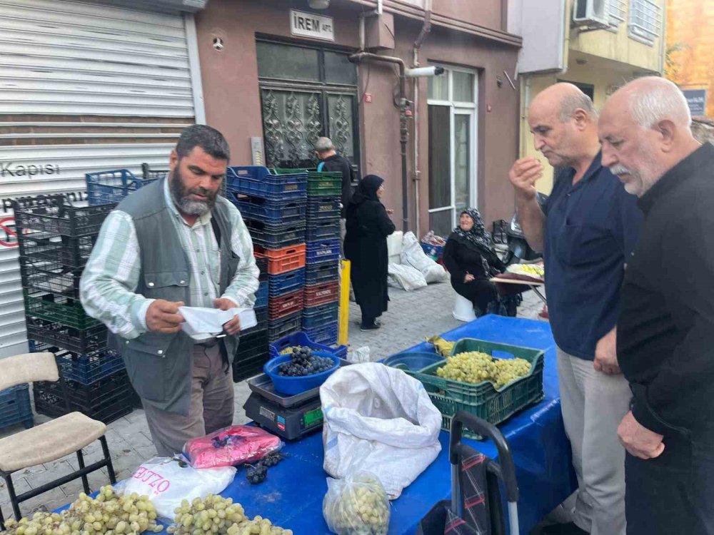 Alaşehir’in Üzümleri Semt Pazarında