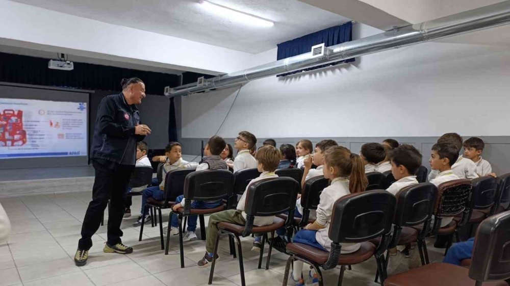 İlkokul Öğrencilerine Farkındalık Eğitimi