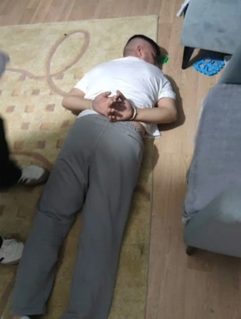 Firari Hükümlü, Uyuşturucu Ve Silahla Yakalandı