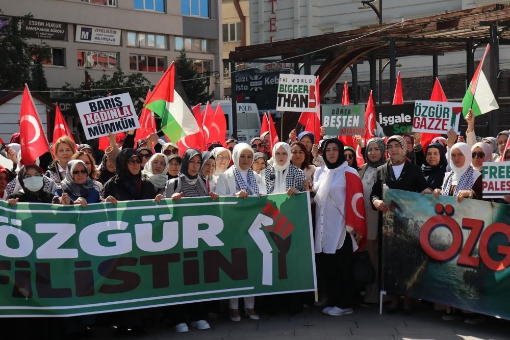 İl Kadın Kolları Başkanlığı’ndan Gazze İçin Sessiz Çığlık Zinciri