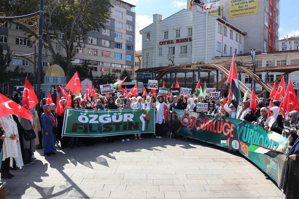 İl Kadın Kolları Başkanlığı’ndan Gazze İçin Sessiz Çığlık Zinciri