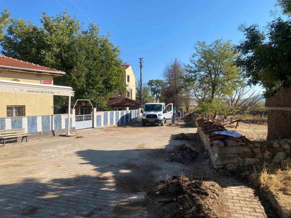 Temizlik Çalışmalarına Aralıksız Devam Ediyor