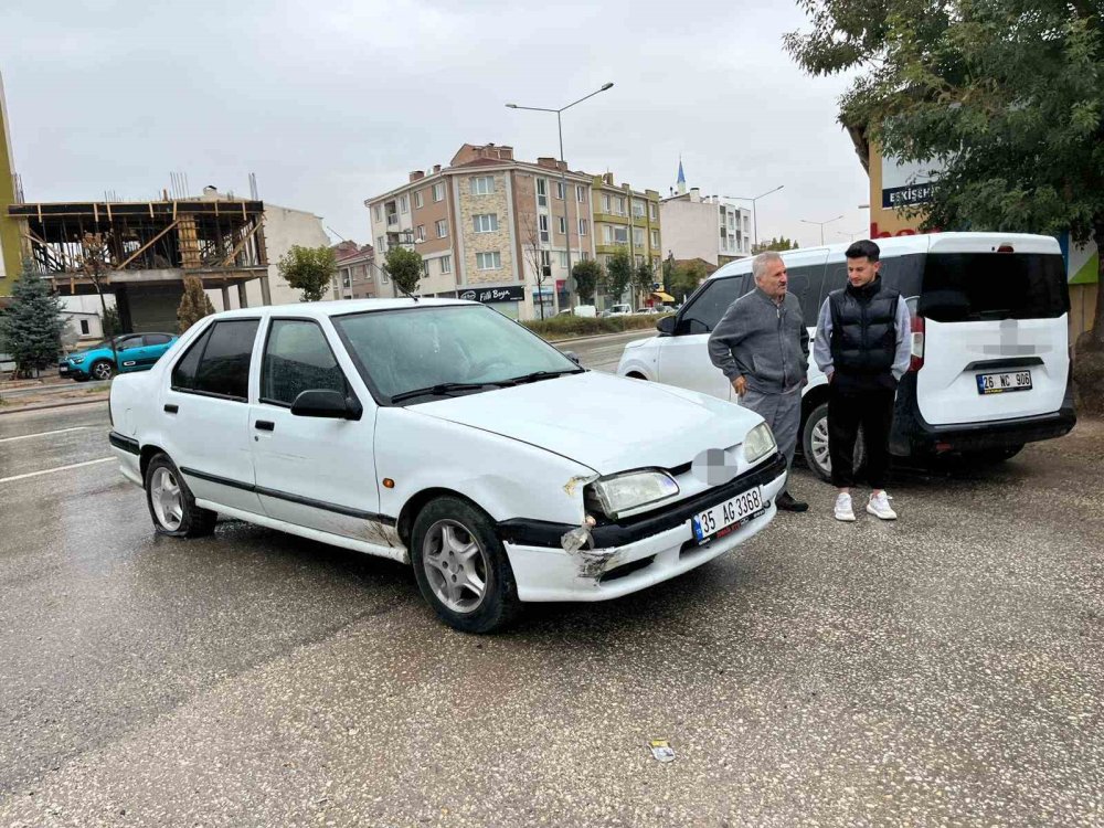 Çaldığı Otomobilin Patlayan Lastiğine Rağmen Kilometrelerce Polisten Kaçtı