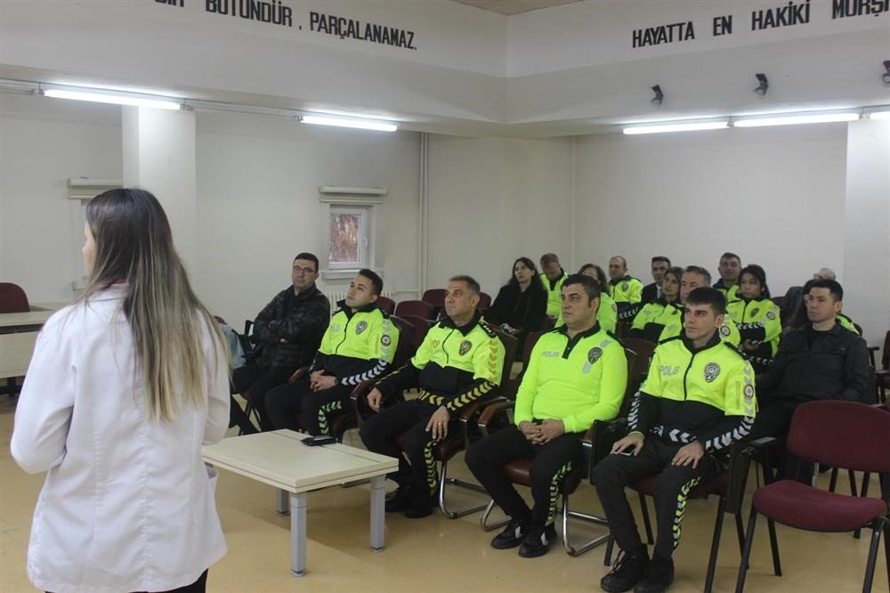 Tütün Ve Tütün Ürünlerinin Zararları Anlatıldı