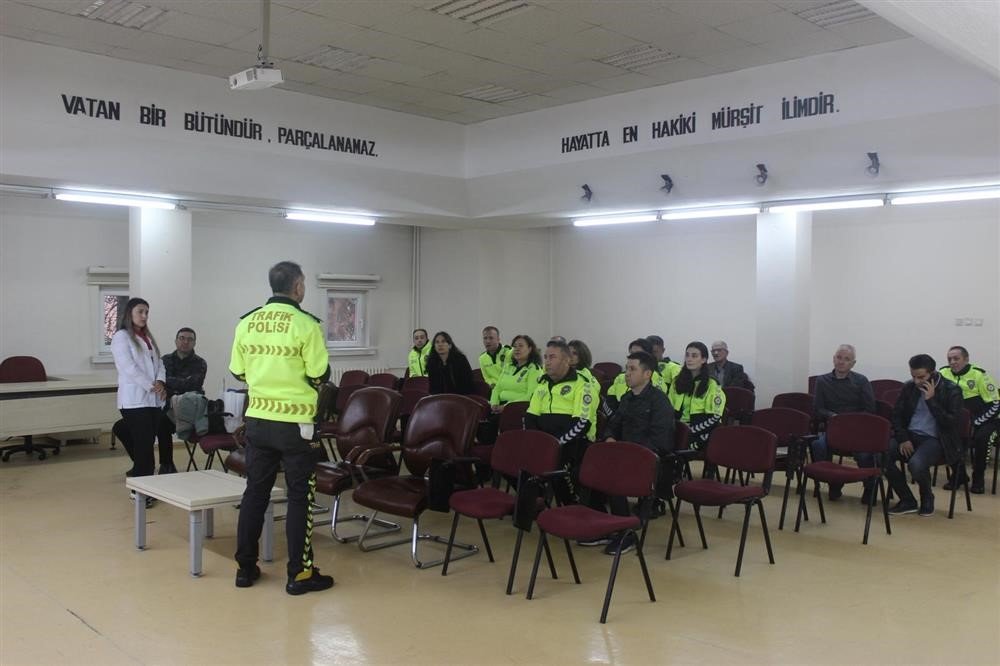 Tütün Ve Tütün Ürünlerinin Zararları Anlatıldı
