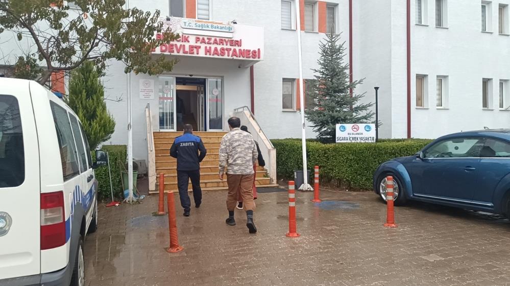 bozuyuk-kapi-disari-etti-pazaryeri-sahip-cikti1.jpg