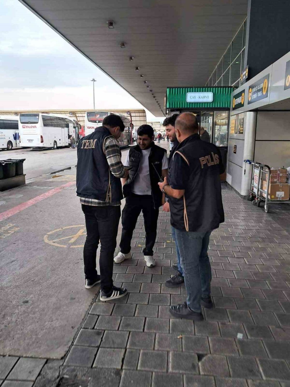 Düzensiz Göç Denetiminde 3 Bin 900 Kişi Sorgulandı