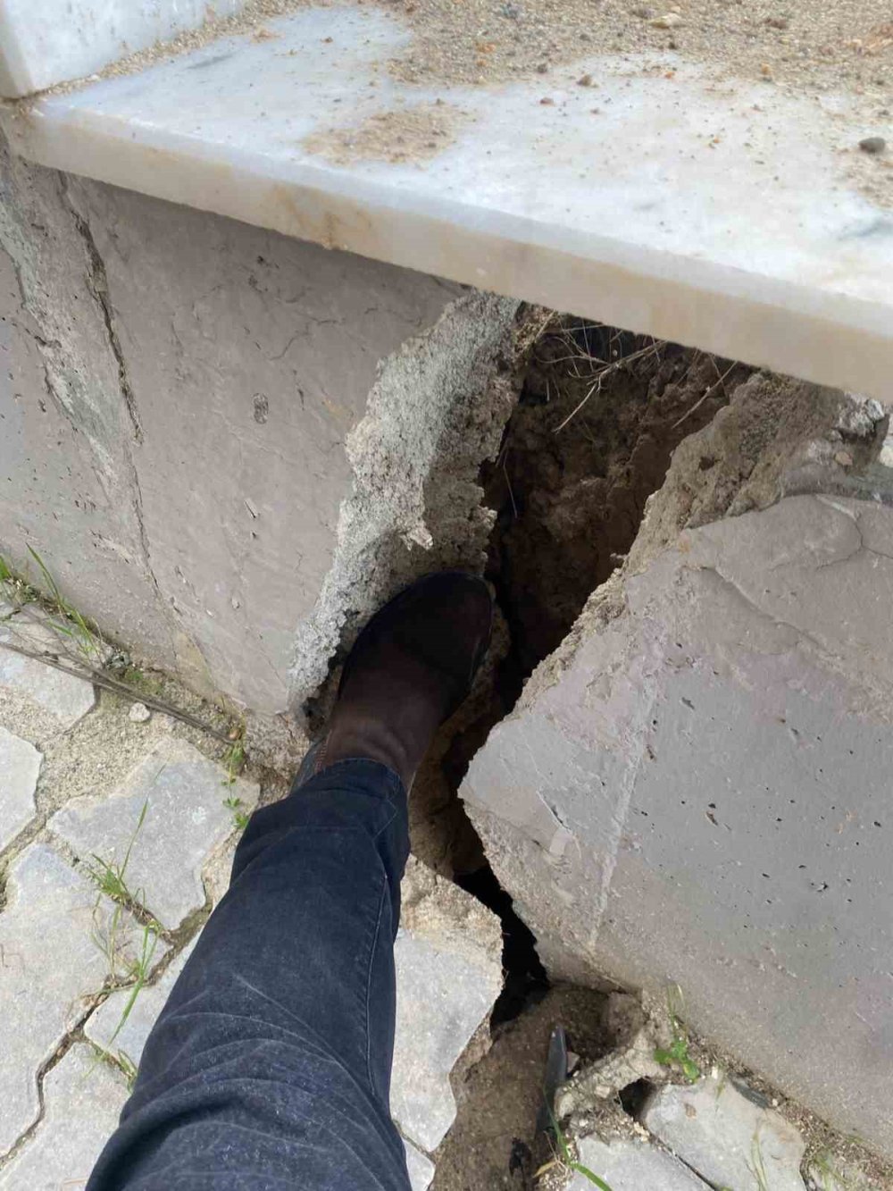 Mahkeme Dur Dedi Ama Kimse Durmadı