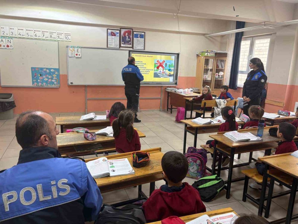 Polis Ekipleri, Anaokulu Ve İlkokulu Öğrencilerine Eğtim Verdi