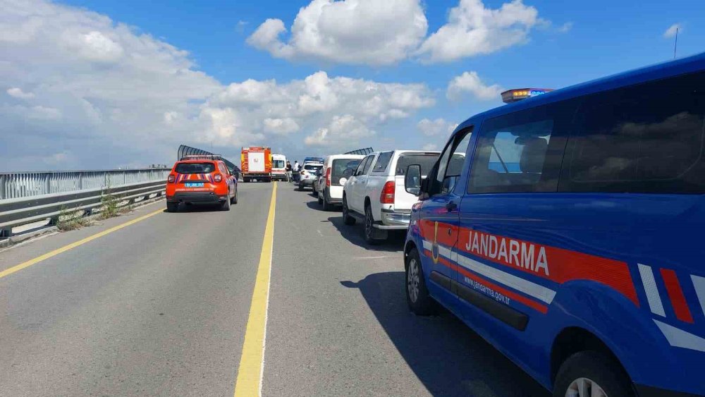 Otoyol Üzerindeki Köprüde Feci Kaza: Göreve Giden 2 Jandarma Şehit Oldu