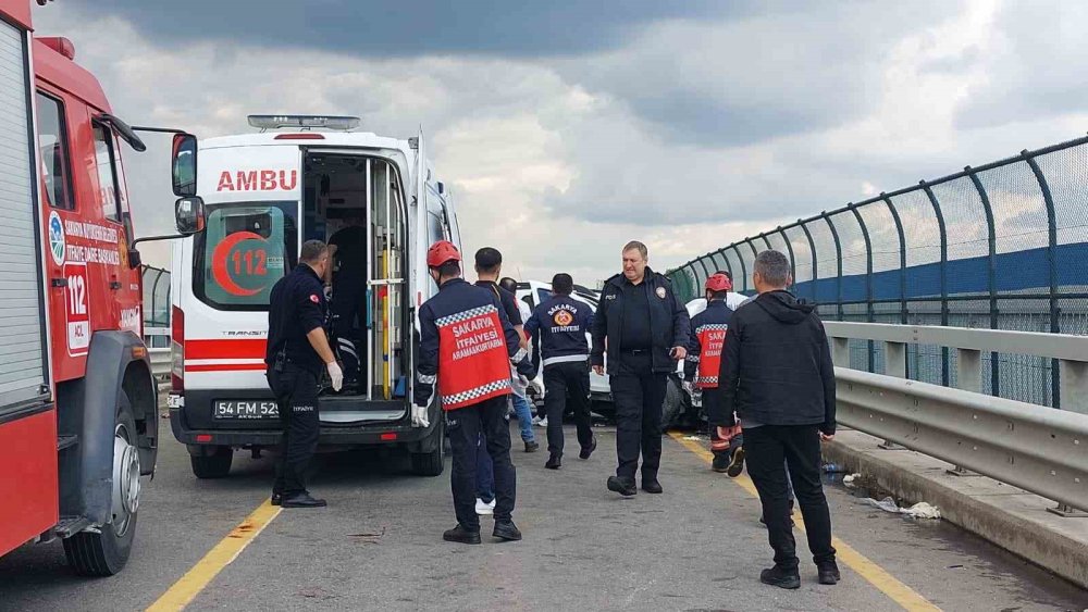 Otoyol Üzerindeki Köprüde Feci Kaza: Göreve Giden 2 Jandarma Şehit Oldu