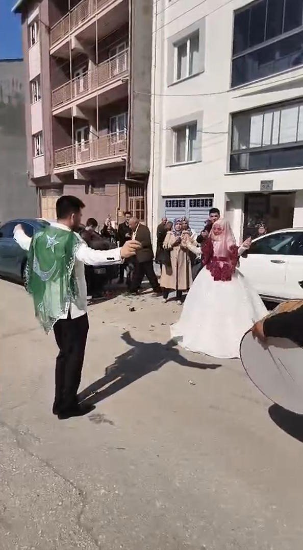 Gelin Arabası Yapılan TOGG'a Yoğun İlgi