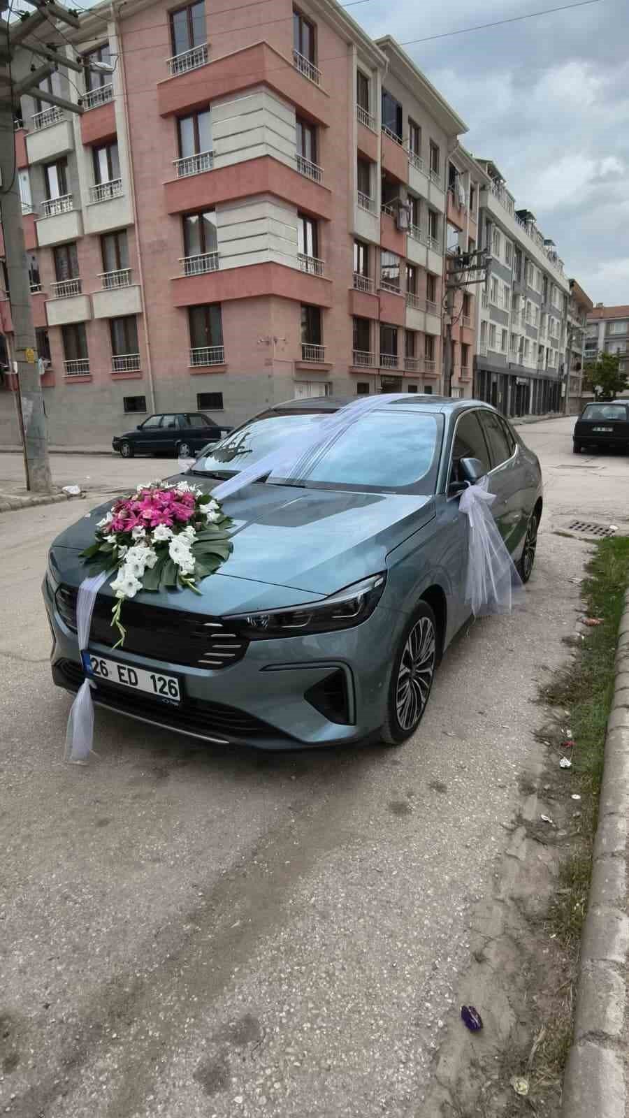 Gelin Arabası Yapılan TOGG'a Yoğun İlgi