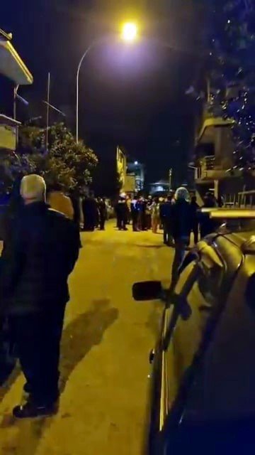 Korku Dolu Anlar: Tüfek İle Defalarca Havaya Ateş Açtı