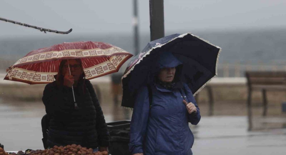 Türk Yıldızları’na Yağmur Engeli