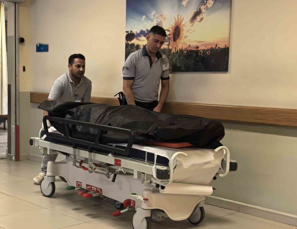 Evinde Hareketsiz Bulunan Mısırlı Adam Hayatını Kaybetti