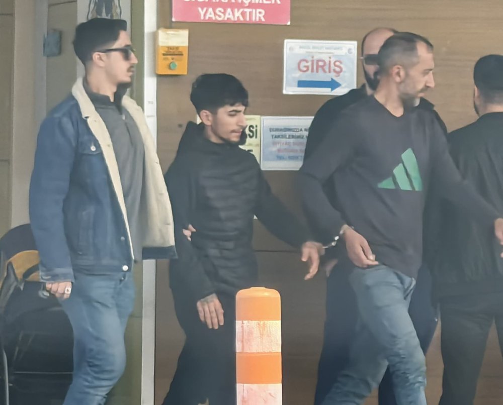 Uyuşturucu Satıcıları Suçüstü Yakalandı