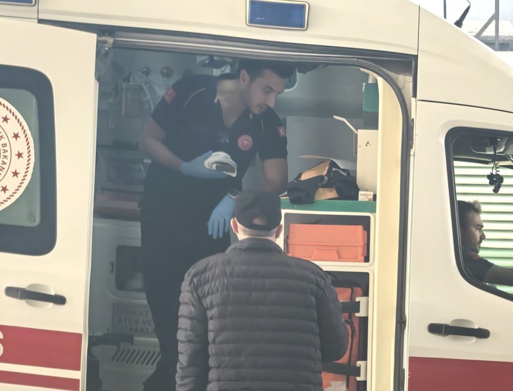 Elini Freze Makinesine Kaptıran Marangozun Parmakları Koptu