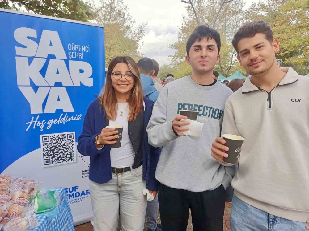Üniversiteli Gençlerin İçini Isıtan Hareket