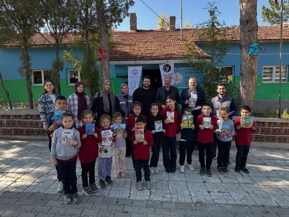7 Köy Okuluna Bin 700 Kitaplık Destek