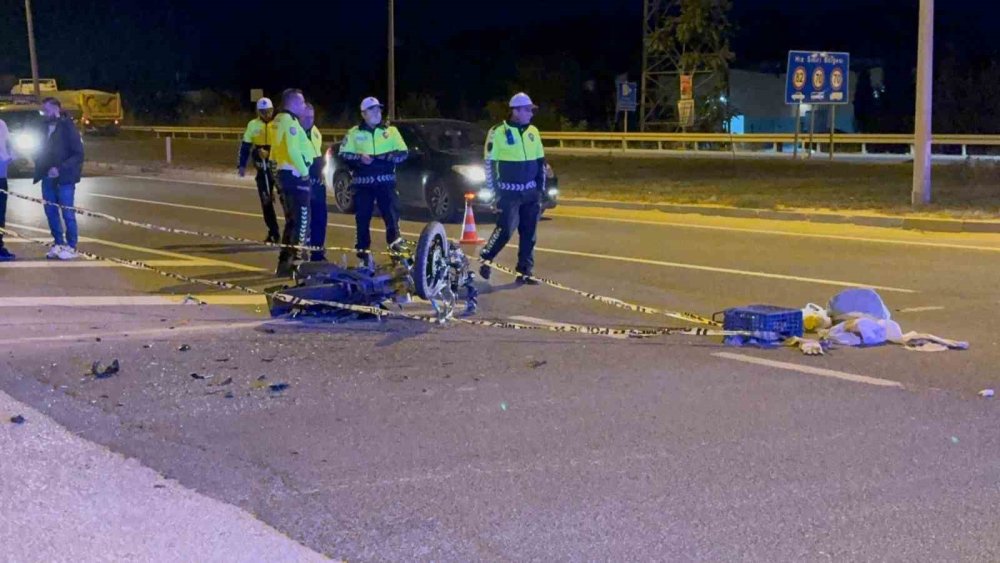 Bilecik'te Motosiklet İle Midibüs Çarpıştı: 1 Ölü