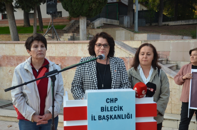 chpli-kadinlardan-tencereli-eylem4.jpg
