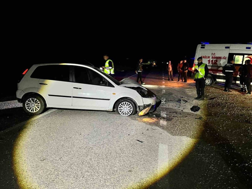 Otmobiller Kafa Kafaya Çarpıştı