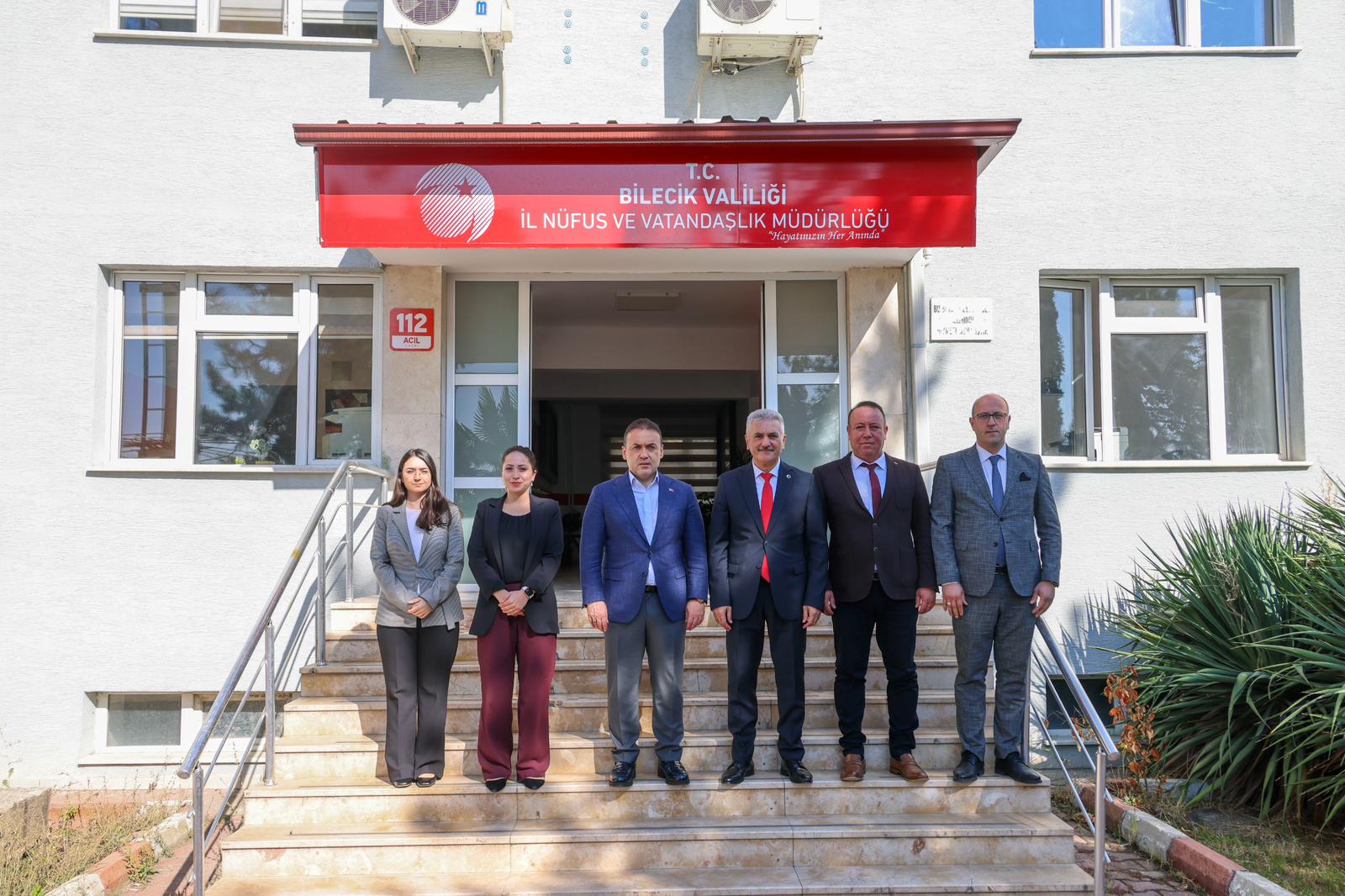 vali-sozer-calismalar-hakkinda-bilgi-aldi.jpg