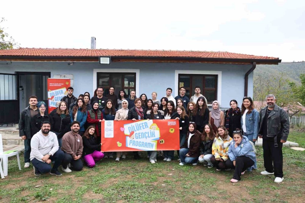 Gençler Bir Araya Geldi