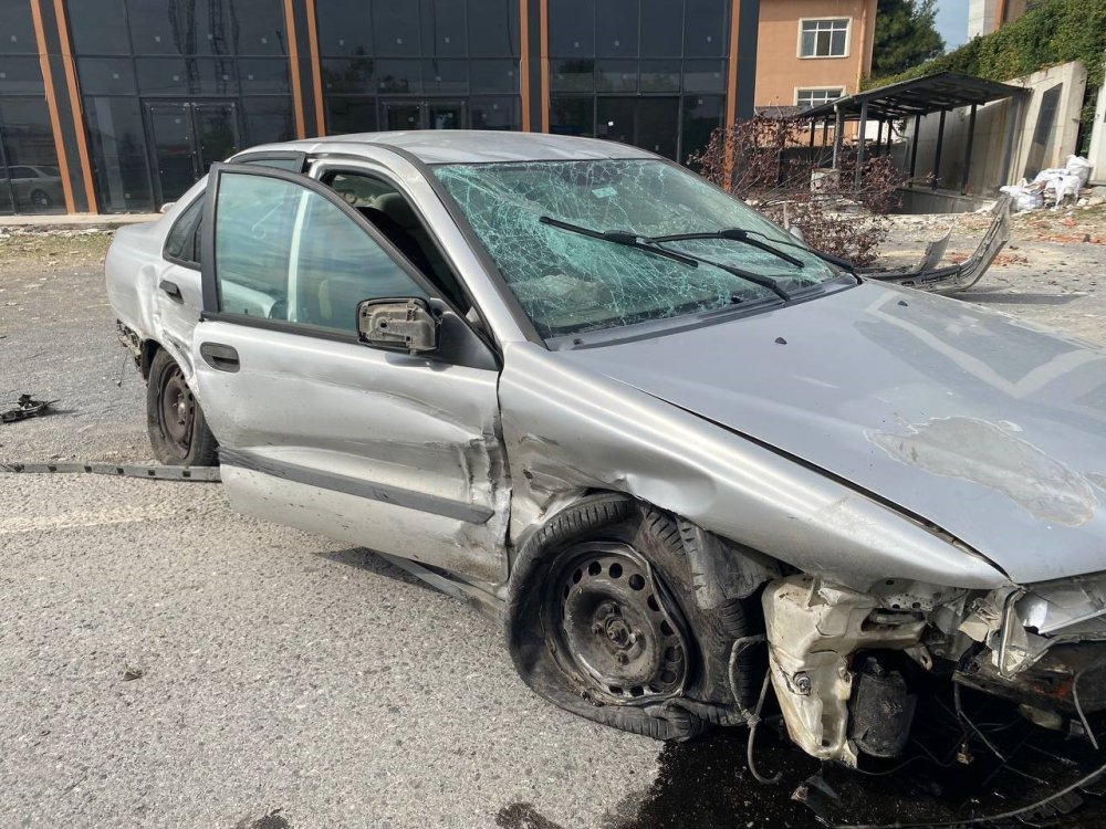 Hurdaya Dönen Otomobilde Yaralandı