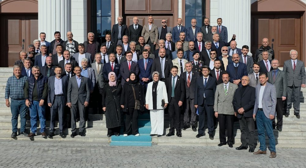 "Muhtarlarımız Demokrasimizin Temel Taşıdır"