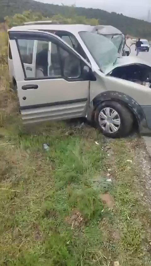 Zincirleme Kaza: 3’ü Ağır 4 Yaralı