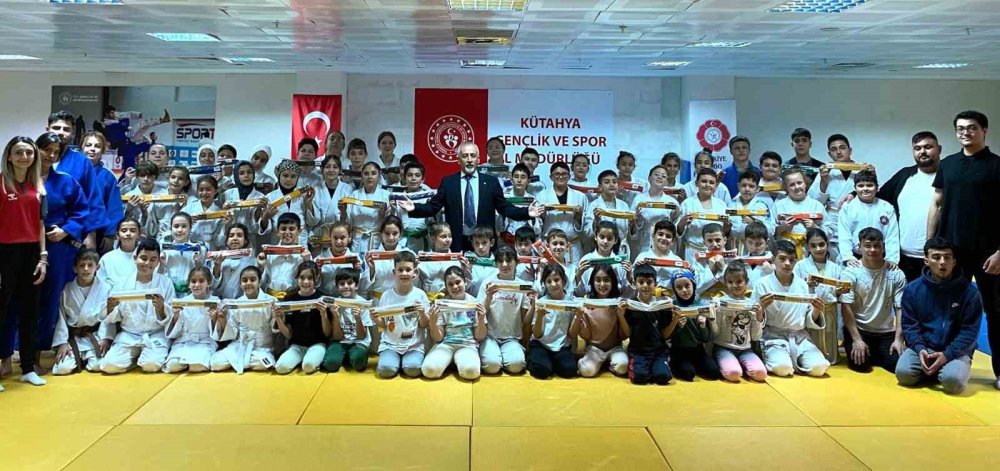Judoda Terfi Heyecanı, 100 Sporcu Bir Üst Kemere Yükseldi